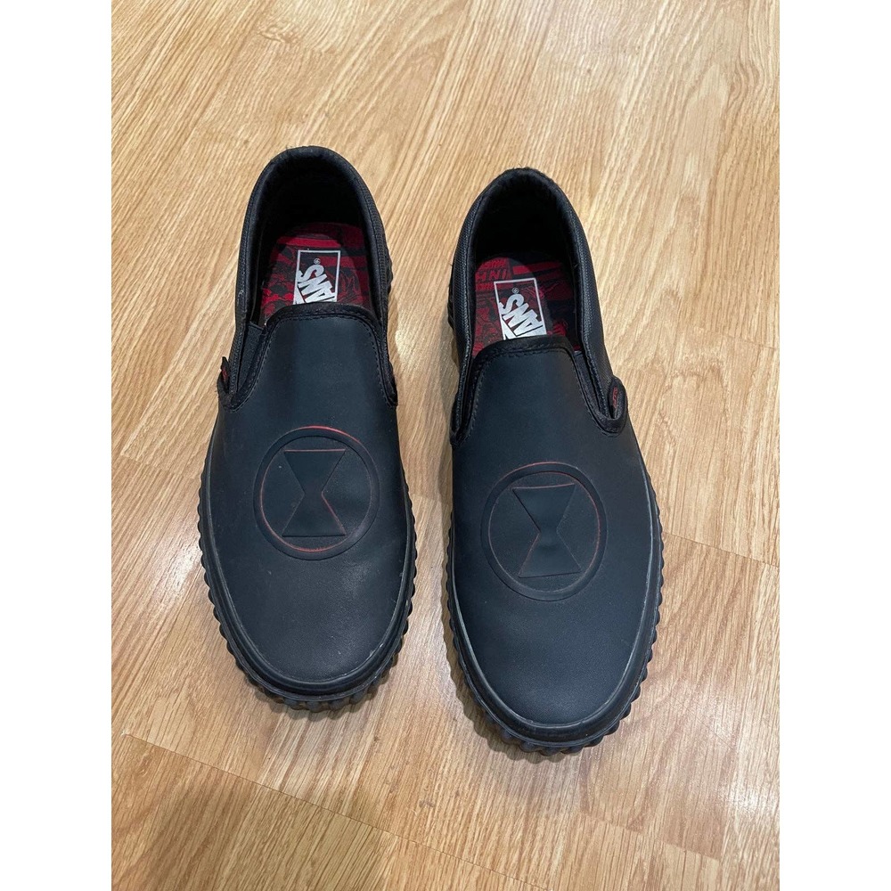VANS Marvel x Widow slip on shoes